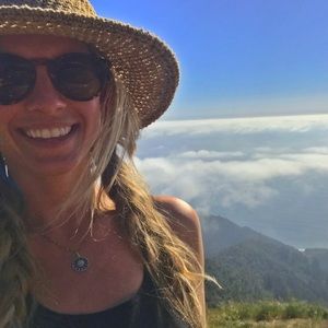 Meet your Posher, Cara